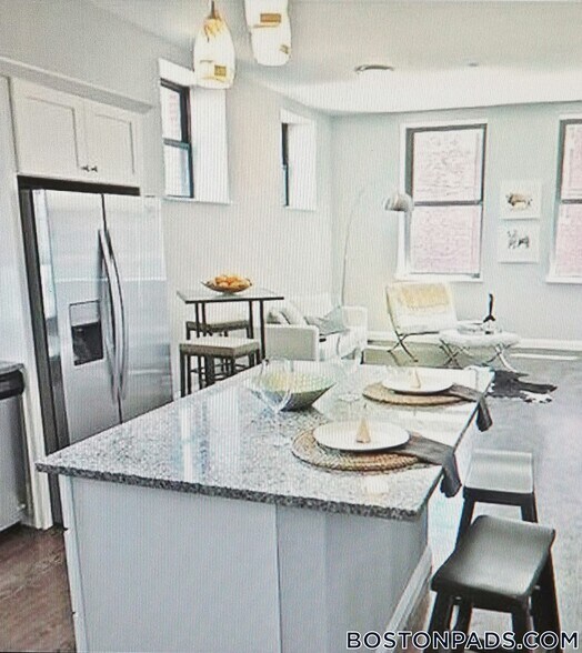 Building Photo - 10 Merrymount Rd