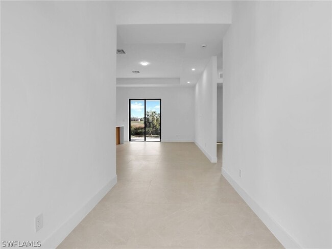 Building Photo - 125 NW 24th Ave