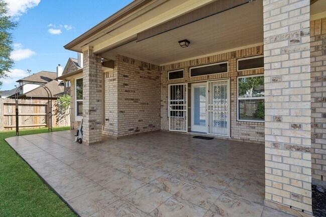 Building Photo - 314 Trillium Dr