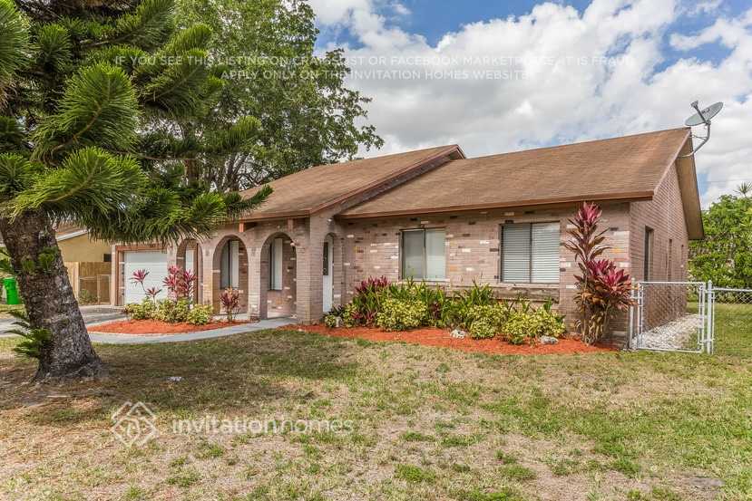 Building Photo - 10431 NW 20th Ct