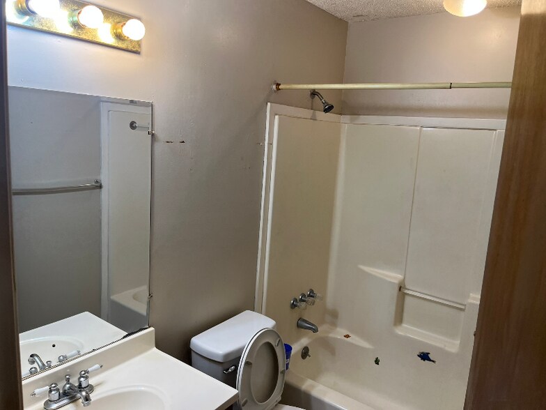 Building Photo - 1005 Commerce St