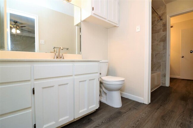 Building Photo - 1227 Homeplex Ct