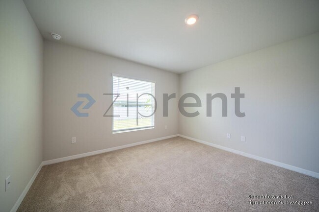 Building Photo - 2830 NW 18th Pl