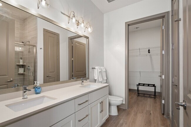 Building Photo - 8890 Founders Square Dr