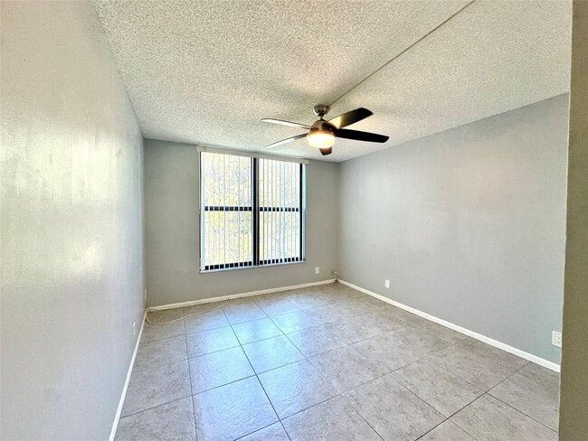 Building Photo - 6701 N University Dr