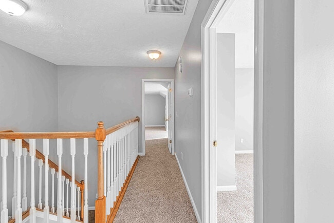 Building Photo - 302 Altavista Loop