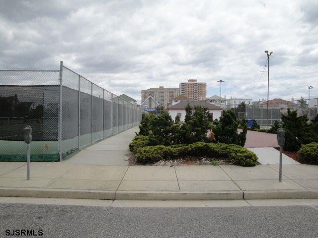 Building Photo - 5216 Atlantic Ave