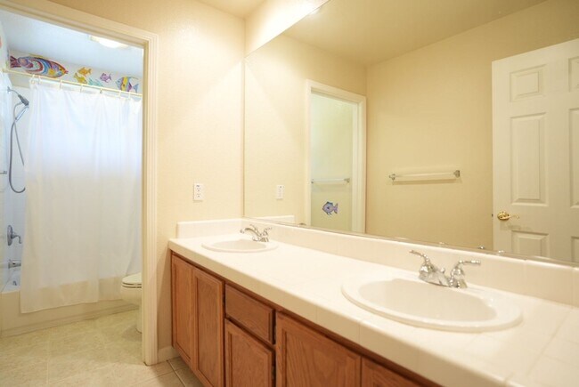 Building Photo - Charming Three Bedroom Napa Home Close to Queen of the Valley Medical Center