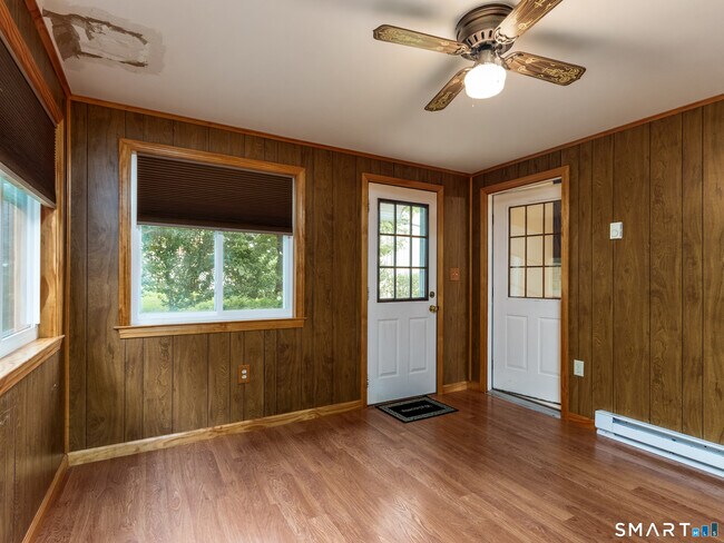 Building Photo - 115 Brandegee Ln