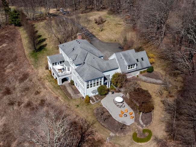 Building Photo - 293 Lake Rd