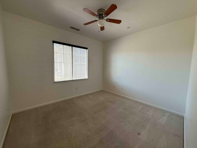 Building Photo - Great 3 Bedroom In Elk Grove