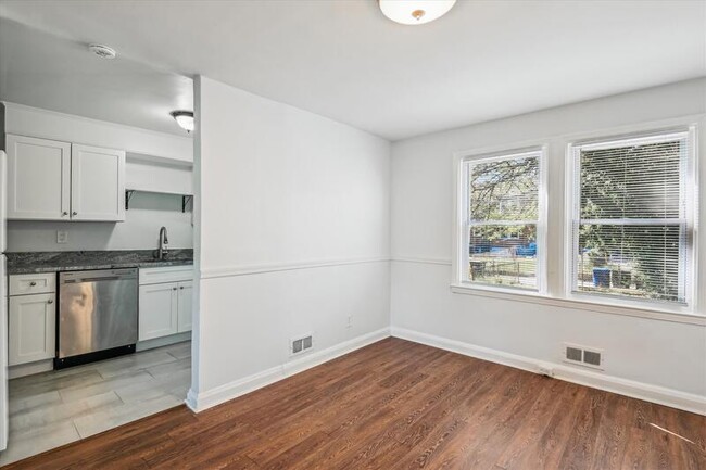 Building Photo - 3627 Elmora Ave