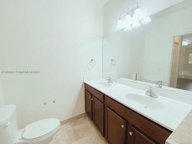 Building Photo - 290 NW 109th Ave