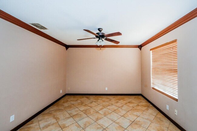 Building Photo - 11811 Fawn Dr