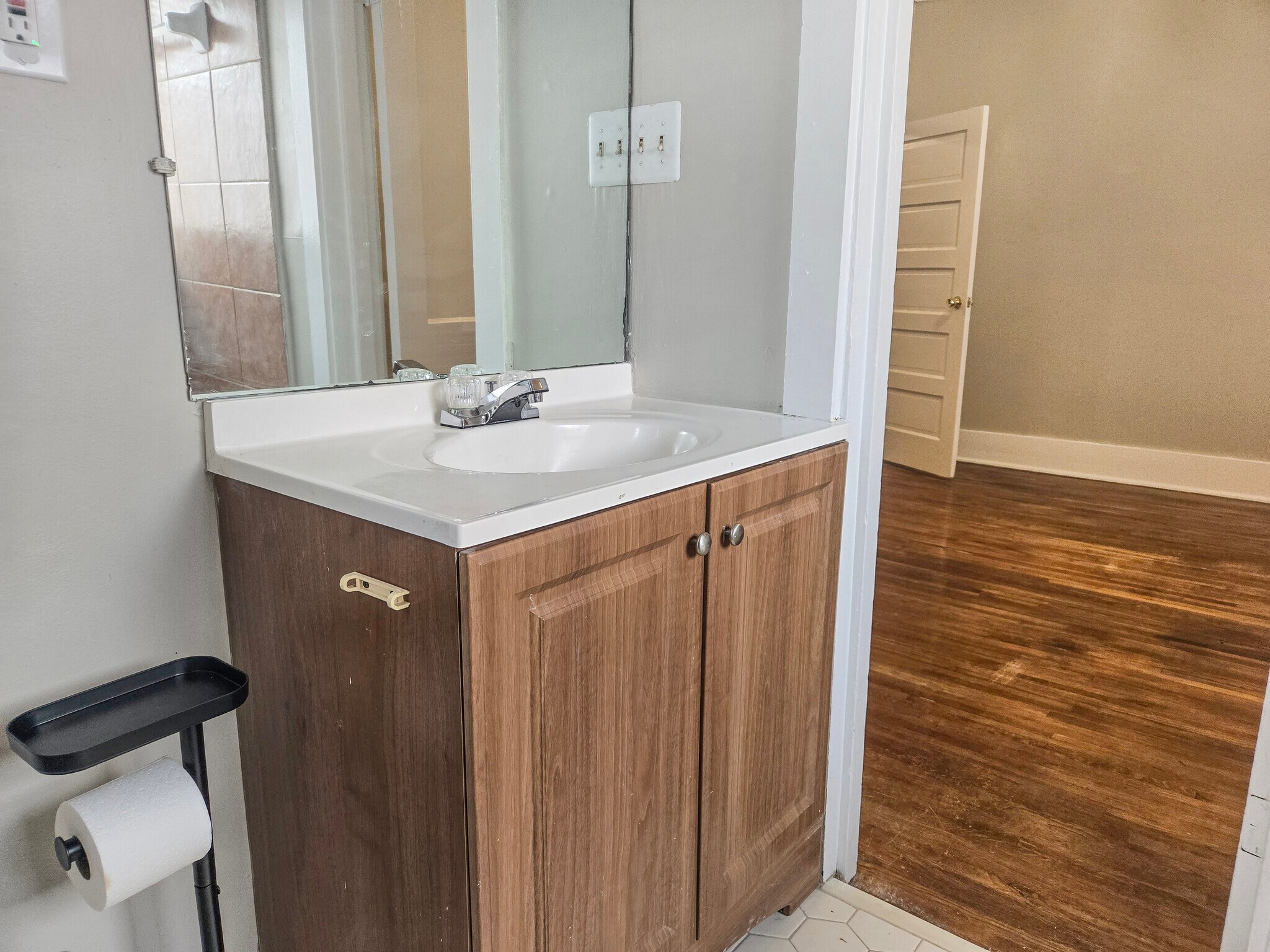 Building Photo - 1534 N Parkway