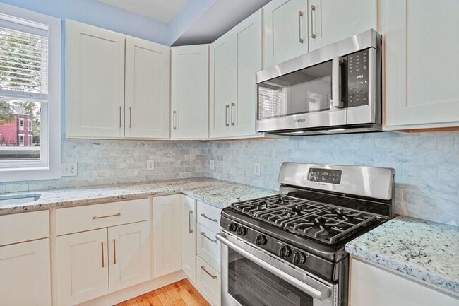 Building Photo - 1846 2nd St NW