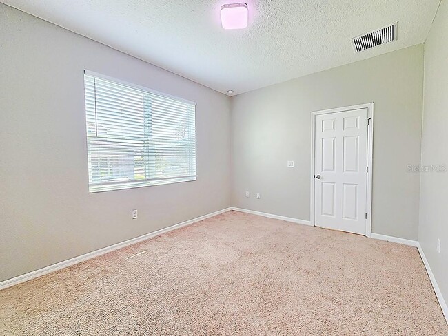 Building Photo - 1686 Swan Swim Dr