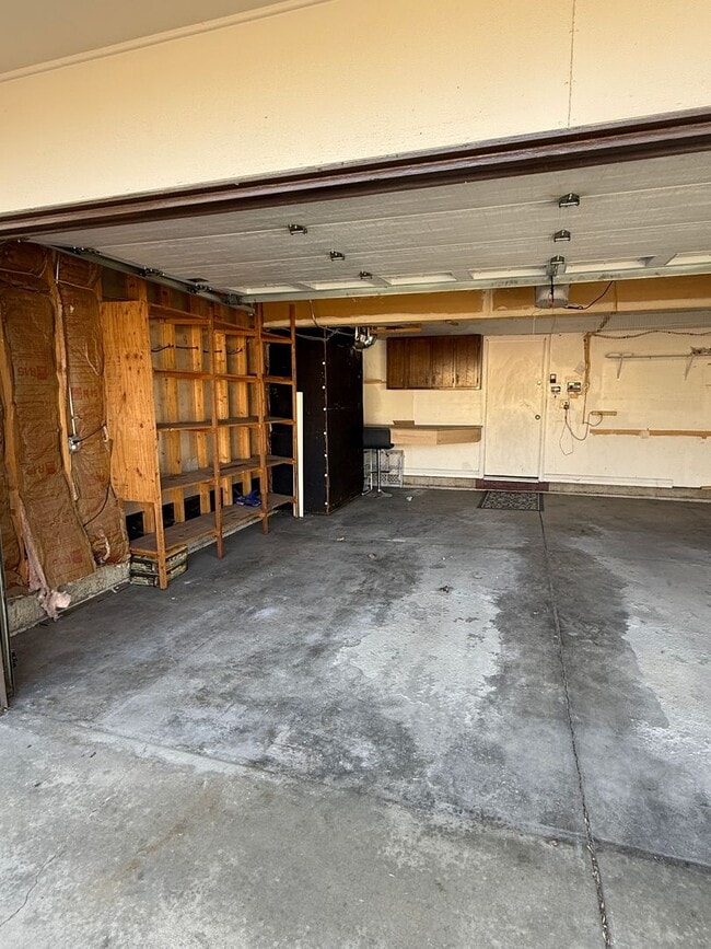 Building Photo - Spacious 4 bedroom home in the heart of Virginia Village!