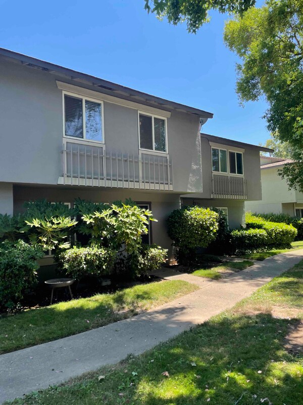 8852 La Riviera Dr 8852 La Riviera Dr Sacramento CA 95826 Apartment