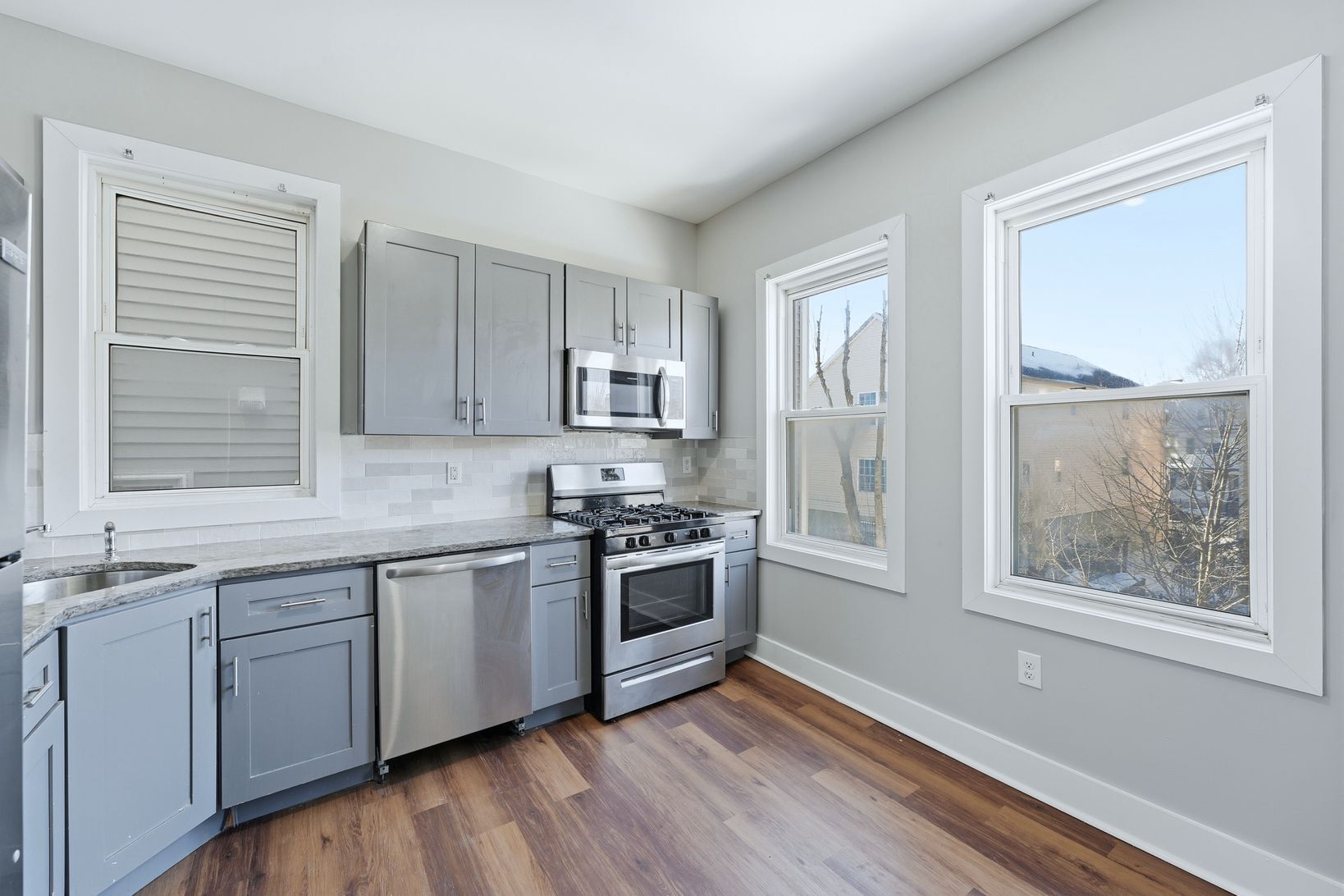 Building Photo - 913 S 18th St