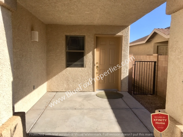 Building Photo - Centrally located 3bed, 2.5 bath home next...