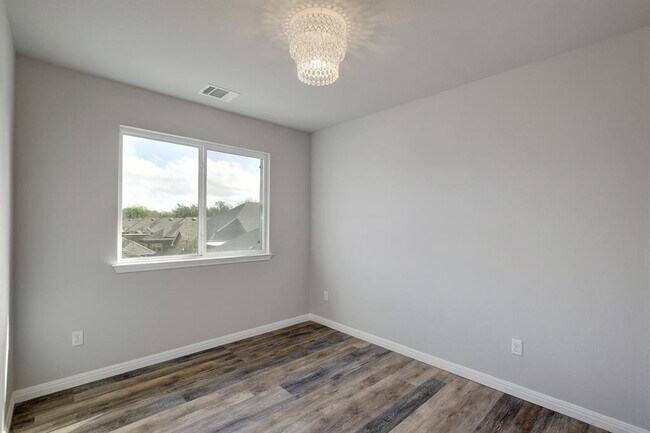 Building Photo - 518 Stonewood Ln