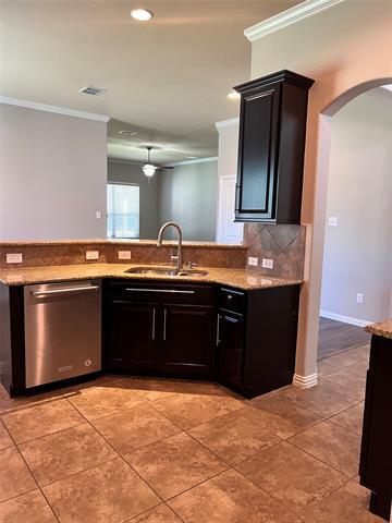 Building Photo - 3525 Twin Pines Dr