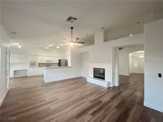 Building Photo - 3816 Waynesvill St