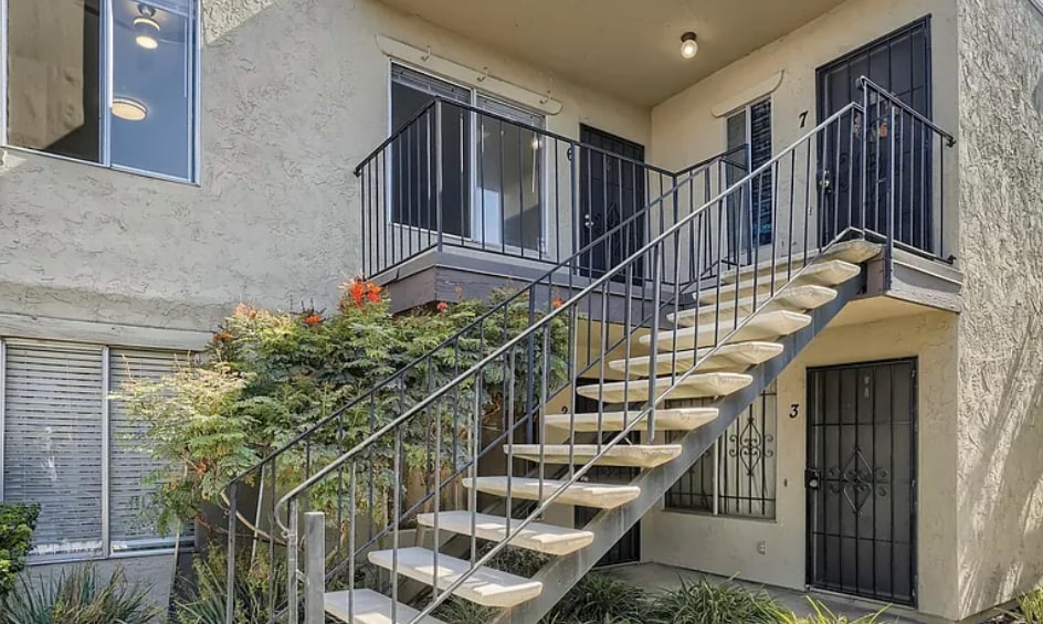 Building Photo - 3825 Van Dyke Ave