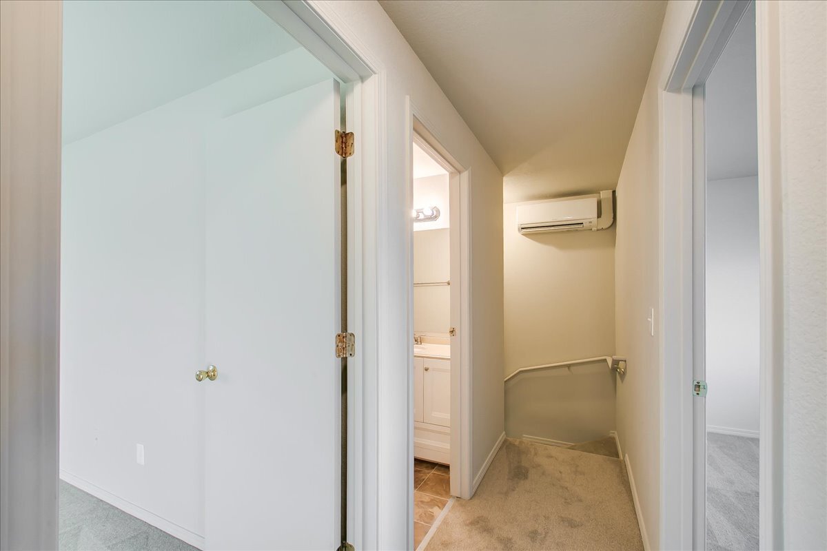 Building Photo - 2376 W Panama St