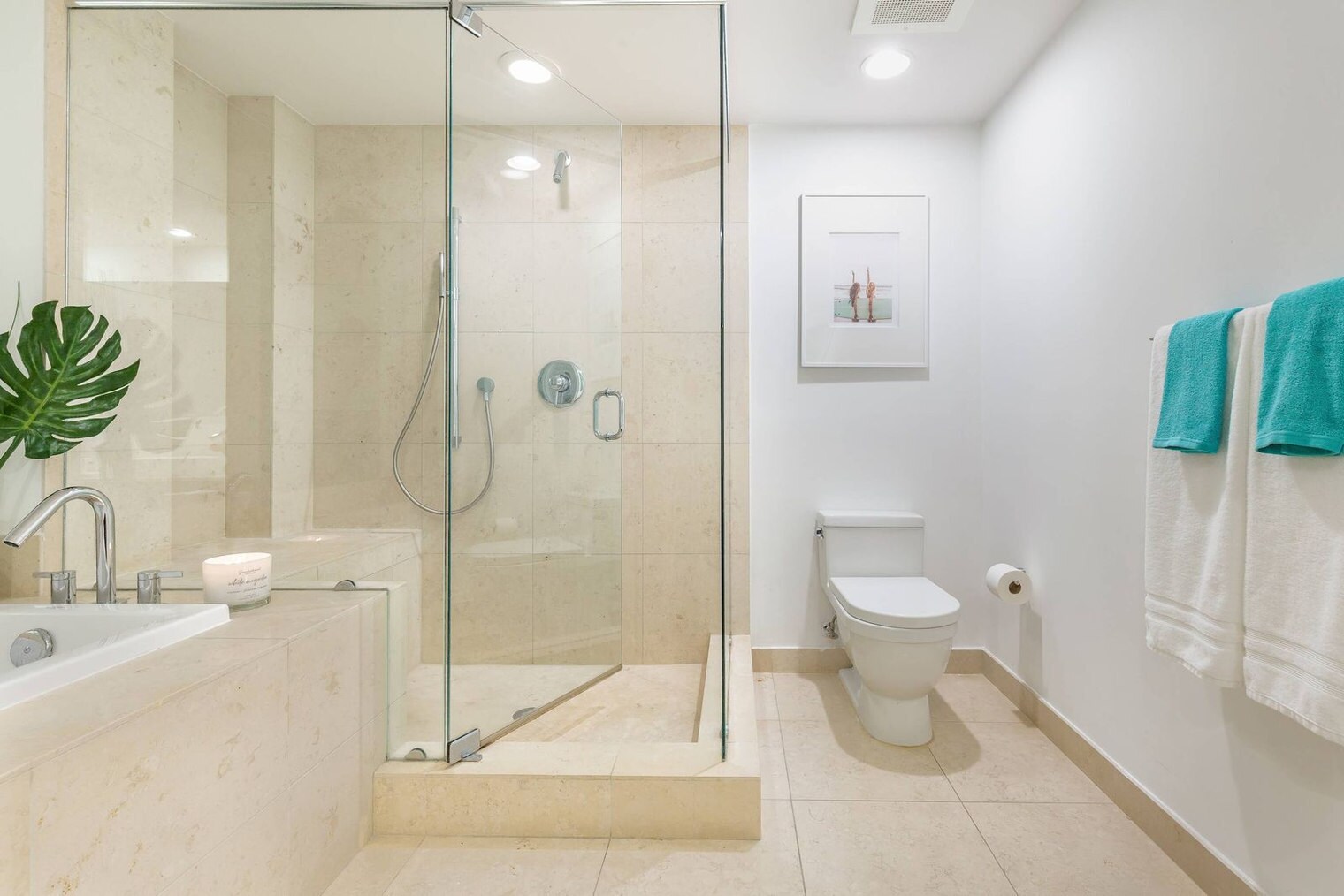 Building Photo - 485 Brickell Ave