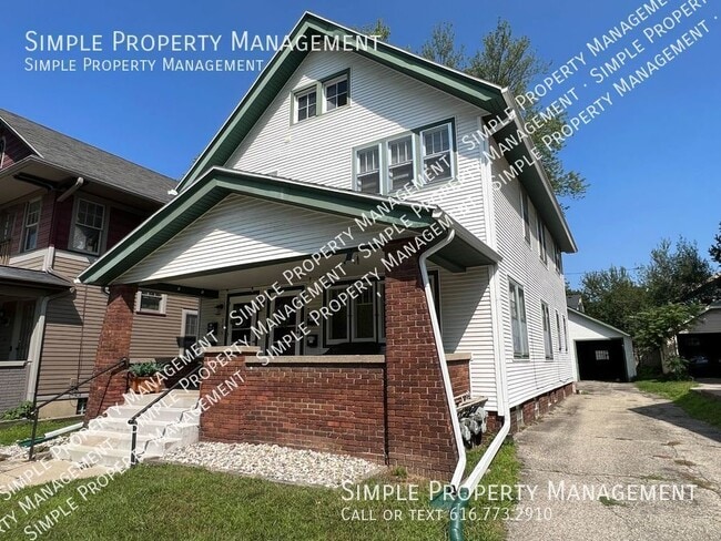 Building Photo - 737 Fulton St E