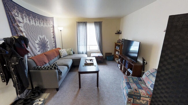 Interior Photo - 353 Campus Apartments