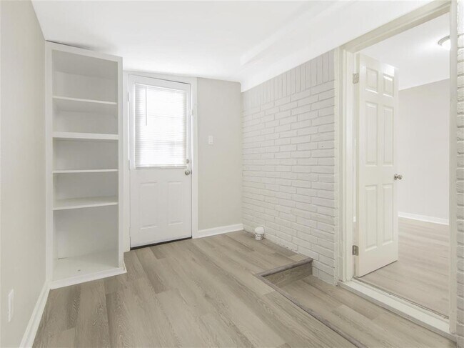 Building Photo - 1309 Malvern St