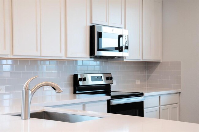 Building Photo - 3225 Starflower