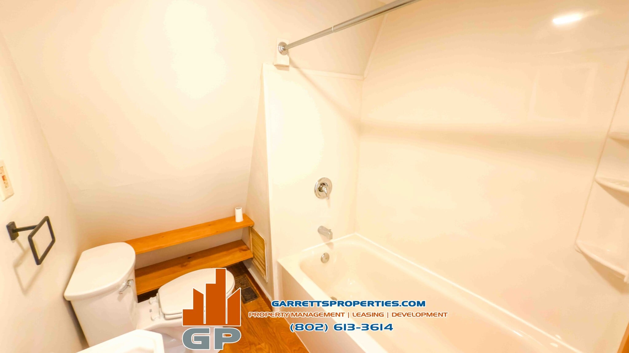 Building Photo - 140 W Hill Rd