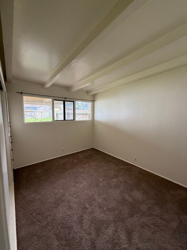 Building Photo - 1123 Vernon St