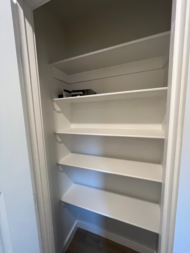 Building Photo - 1207 Bajada St.