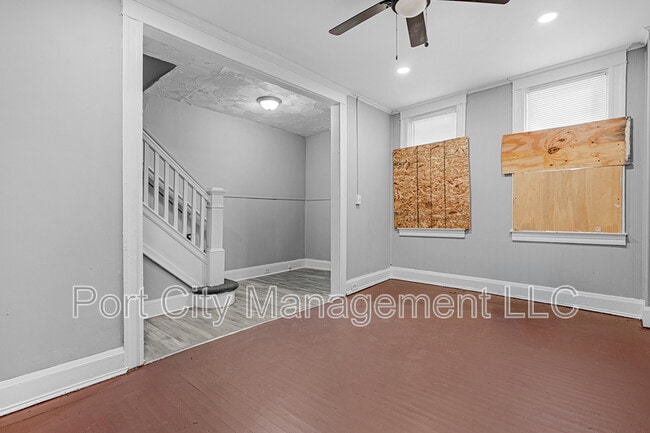 Building Photo - 2813 Presbury St