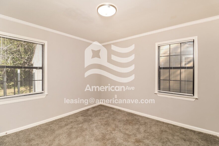 Building Photo - 3815 Newman Ave