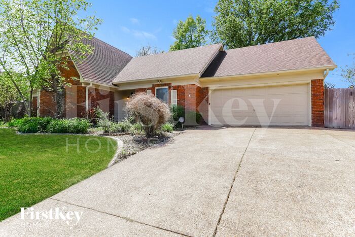 Building Photo - 3707 Oak Forest Dr