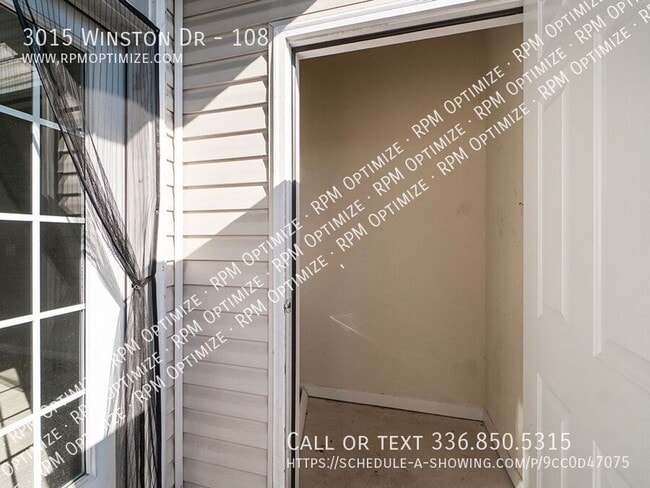 Building Photo - 3015 Winston Dr