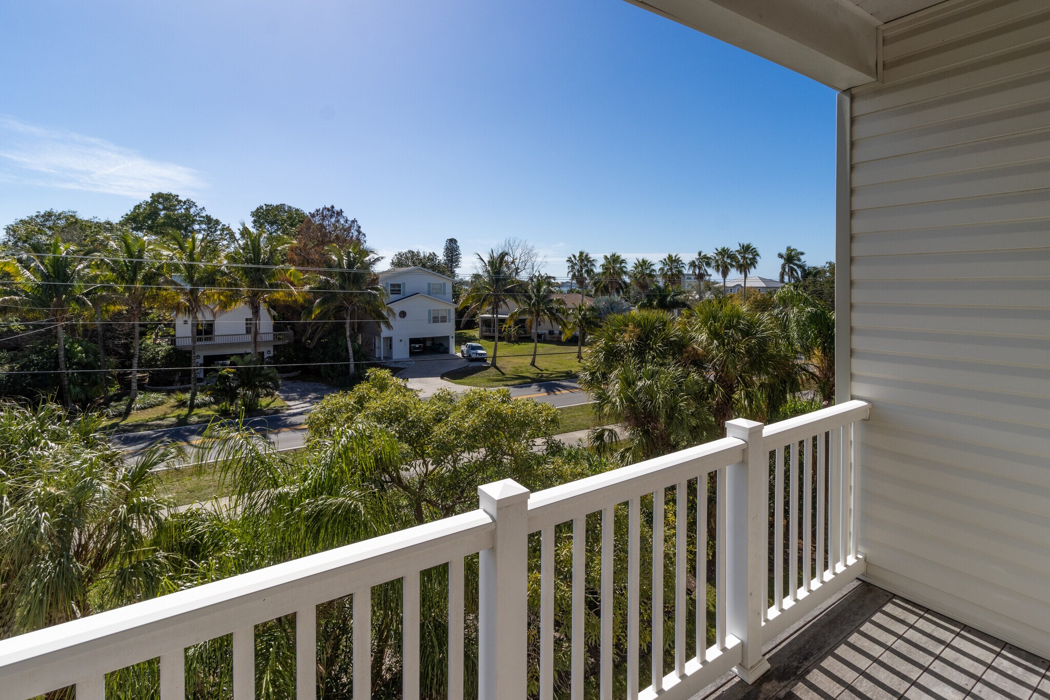 balcony - 3409 10th Ln W