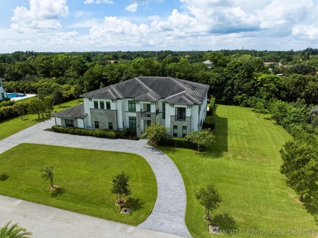Building Photo - 17130 Magnolia Estates Dr