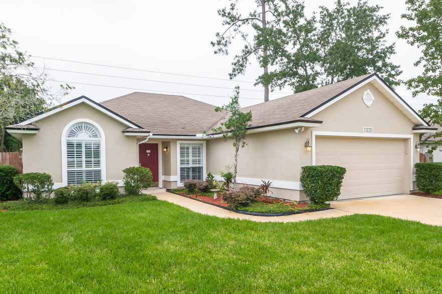 Building Photo - 1812 Northglen Cir