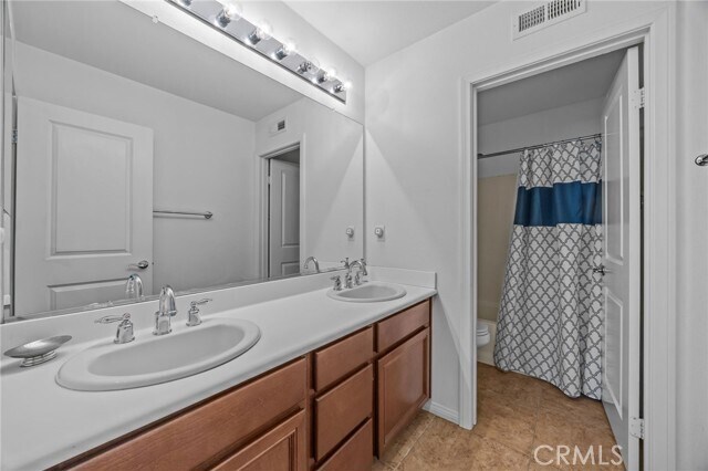 Building Photo - 1620 E 2nd St