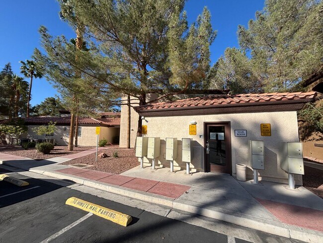 Building Photo - Gorgeous 2bed/2 bath condo in Southwest!