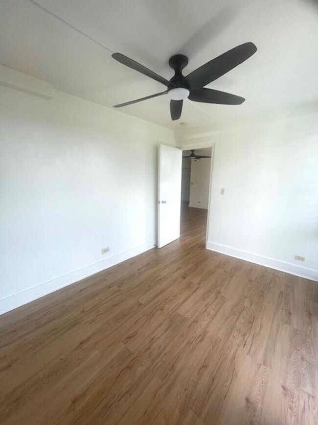 Building Photo - Upgraded 2 Bedroom / 1 Bath at the Iolani Regent