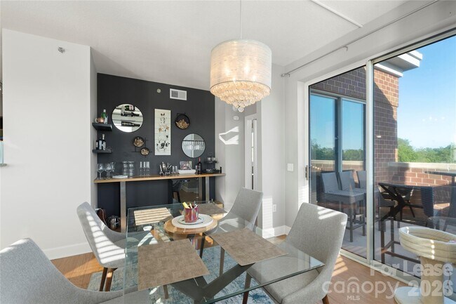 Building Photo - 1315 East Blvd