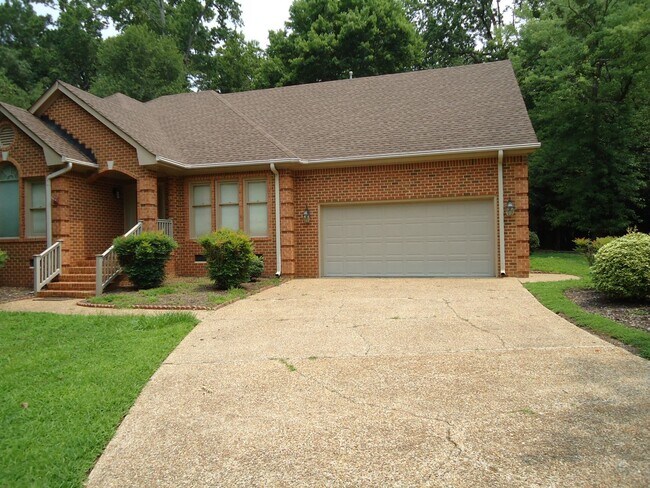 Building Photo - GATLING POINTE